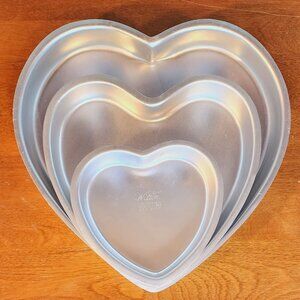 Wilton heart shaped cake pans (3) hearts 1971 Chicago 60643